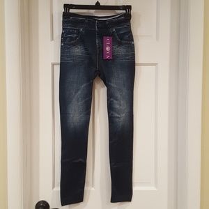 Cloya leggings Size S/M tho they fit like XS/S